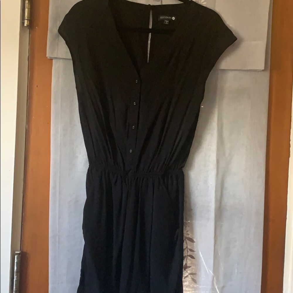 Black basic romper